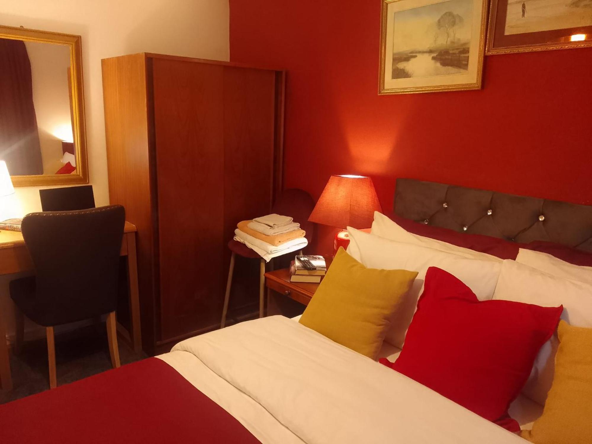 Bloxwich Cosy Stay In Walsall By Ideal Home מראה חיצוני תמונה