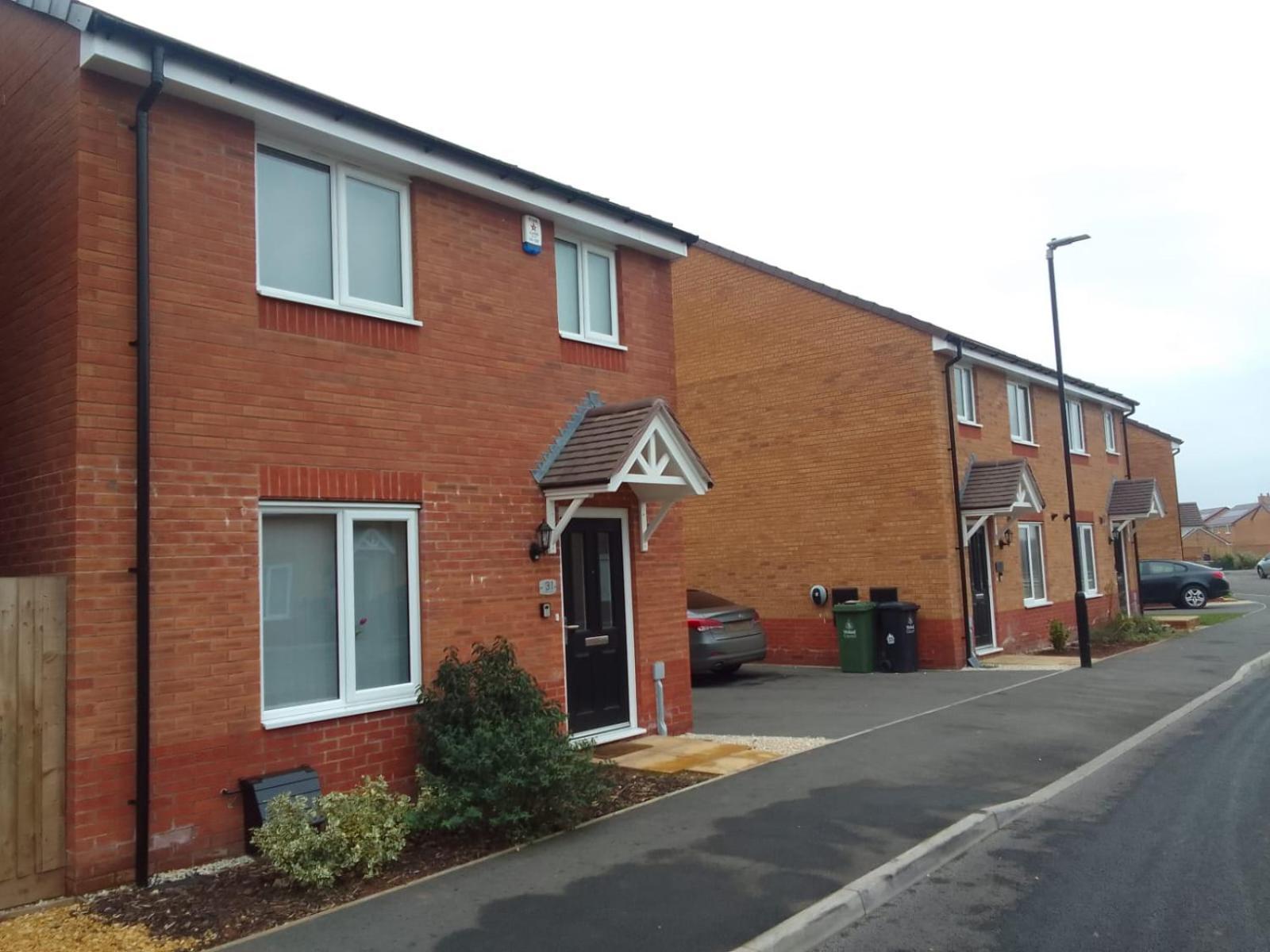 Bloxwich Cosy Stay In Walsall By Ideal Home מראה חיצוני תמונה
